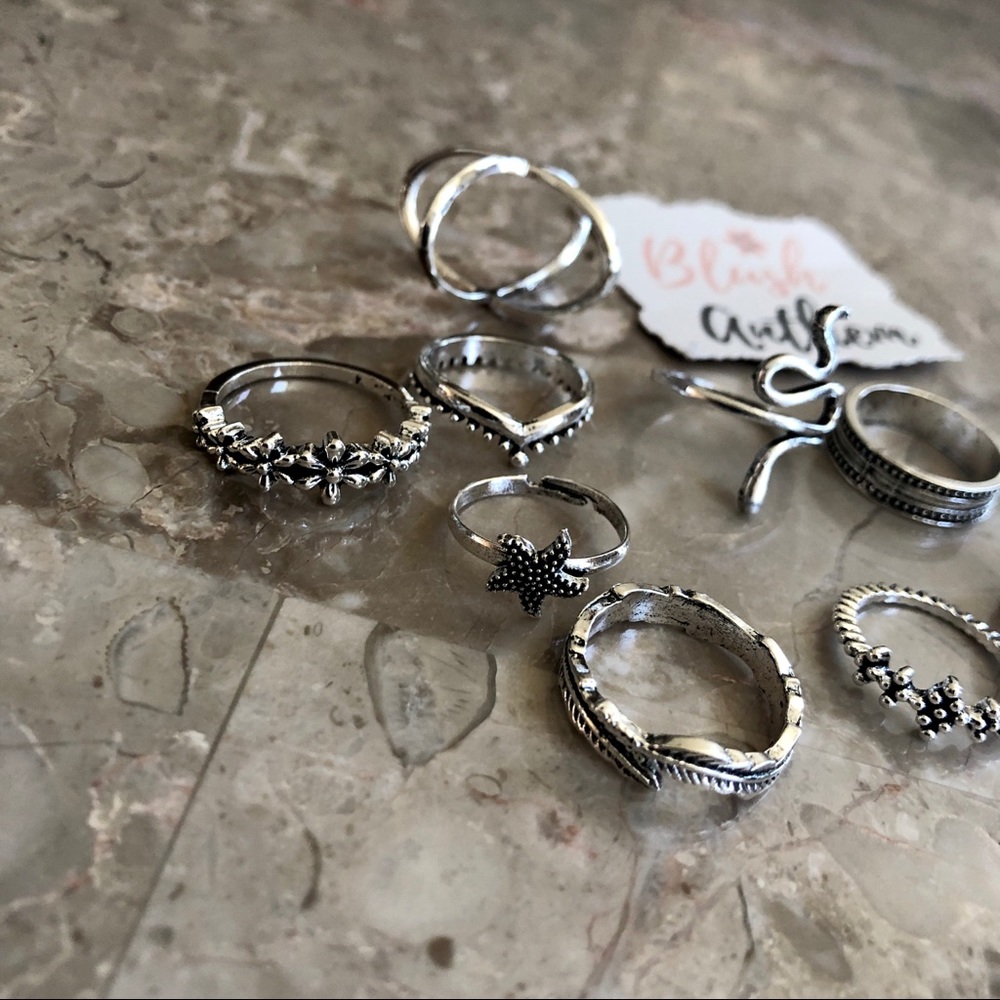 3/$25⚡️stackable boho midi flower snake ring set - Picture 5 of 10